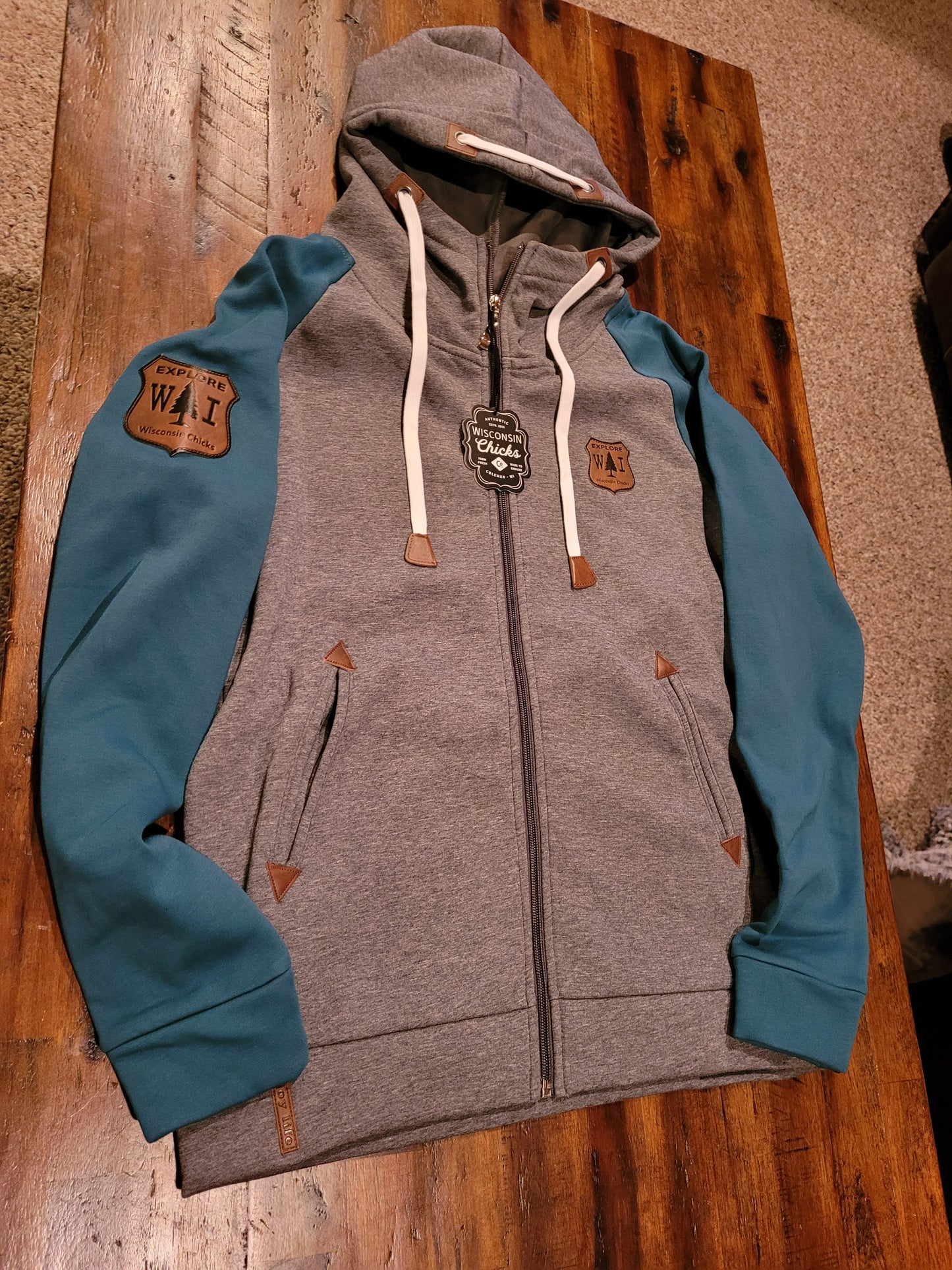 "Minocqua" hoodie