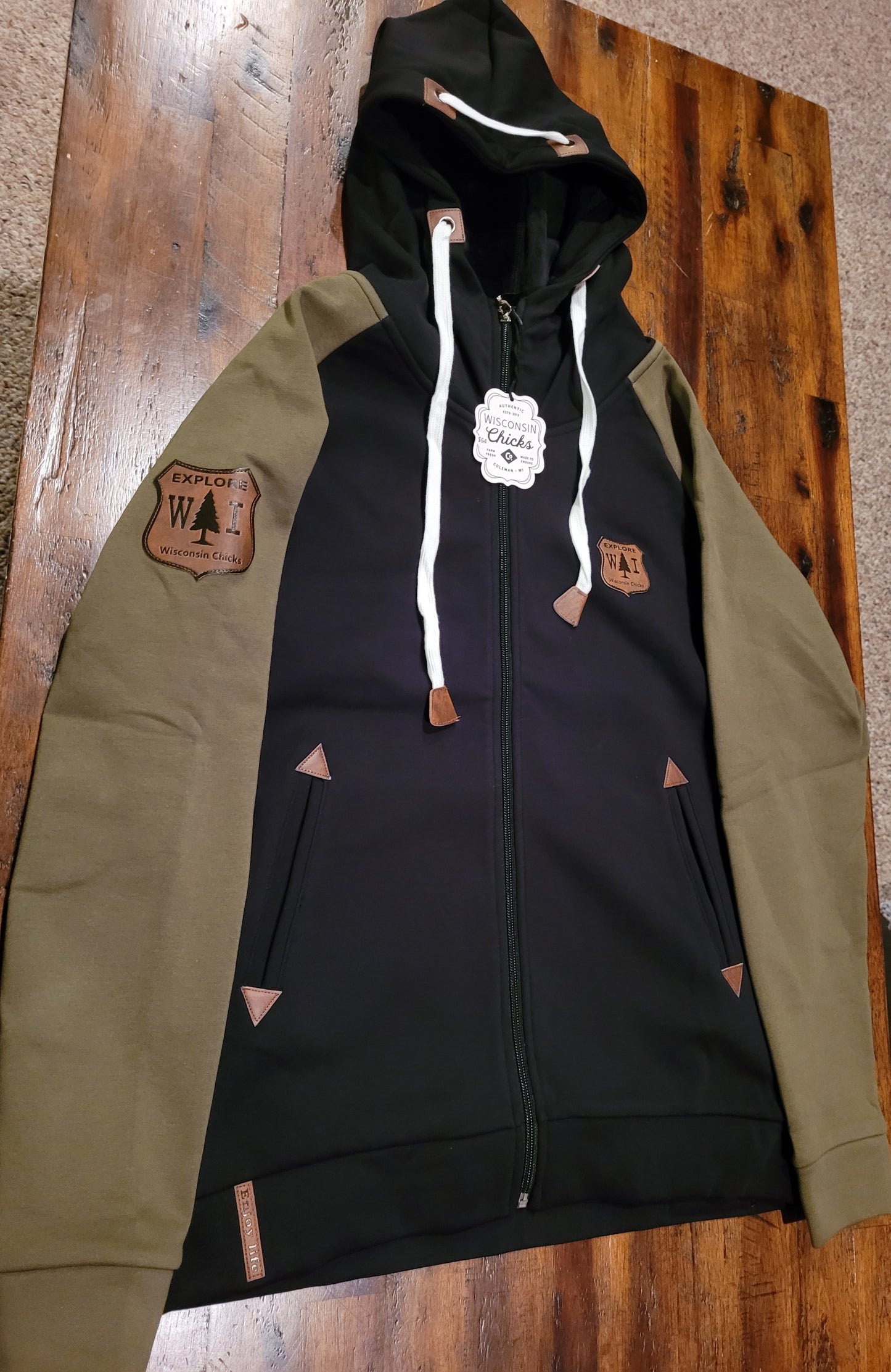 "Minocqua" hoodie